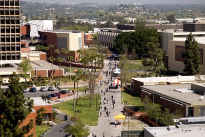 Sicht auf den Campus der Cal State LA