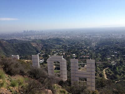 Aussicht vom Hollyridge Trail auf dem Mount Lee in Los Angeles (USA)