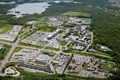 Blick auf den Campus der Brock University in St. Catharines (Ontario, Kanada)