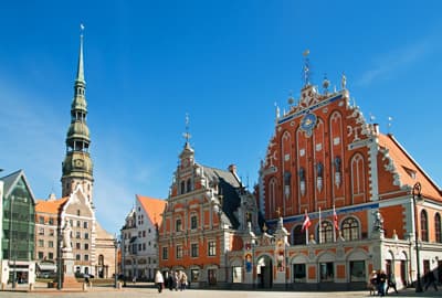 Der Rathausplatz in Riga (Lettland)