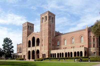 Hauptgebäude der University of California Los Angeles (USA)