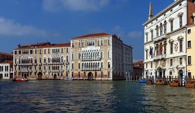 Häuser am Canal in Venedig