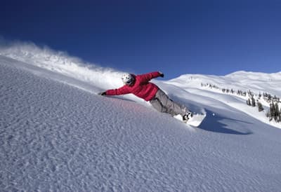 Snowboardfahrer in Sun Peaks Resort