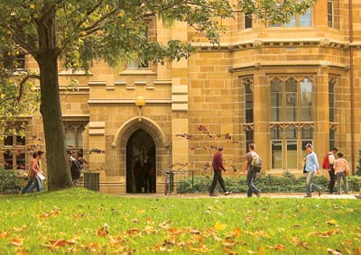 Ehrwürdiger Campus der Uni Melbourne