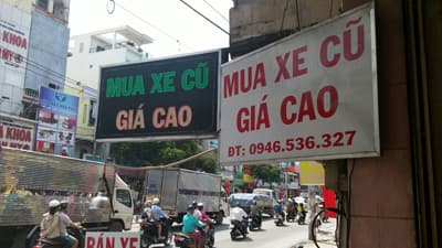 Belebte Straße in Vietnam