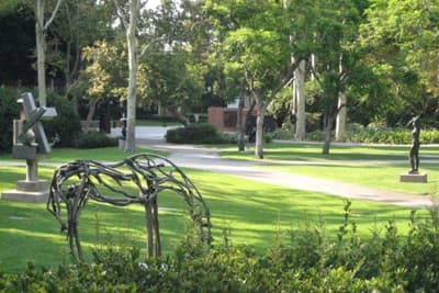 Franklin D. Murphy Sculpture Garden der UCLA (USA)