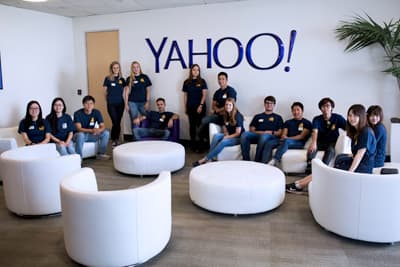 Studierende der SJSU in den Räumlichkeiten von Yahoo!