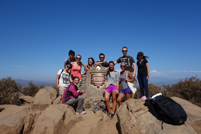 Studenten auf einem Wandertrip mit den Aztec Adventure Outings