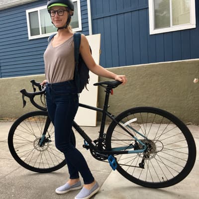 Lara mit Fahrrad