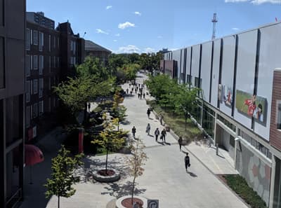 Blick auf den Campus der University of Winnipeg