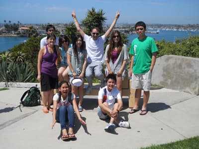 Internationale Studierende der UC Irvine bei einem Ausflug