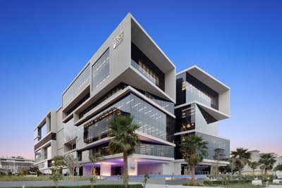 Das futuristische Gebäude der Heriot-Watt University in Dubai