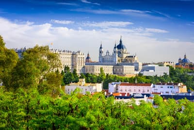 Kathedrale und Palast in Madrid
