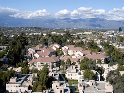 Studentenwohnheime auf dem Campus der Cal State LA (USA)