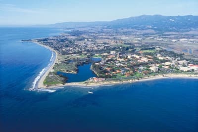 Vogelperspektive auf die University of California Santa Barbara (UCSB)