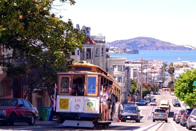 Eine Straßenbahn in San Francisco
